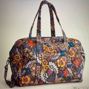 NWT Vera Bradley Colorful Bouquet Floral Travel Bag